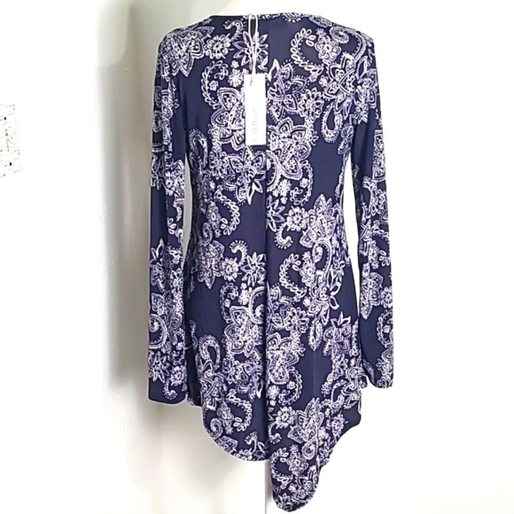 Made by Johnny- Johnny Was Blue & White Floral Asymmetrical Top, Size Large, NWT - Picture 7 of 10